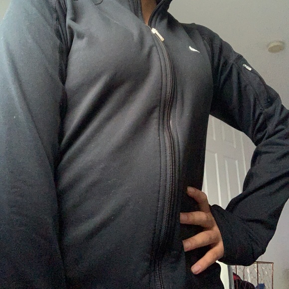 Black Nike sweatshirt - Picture 3 of 3